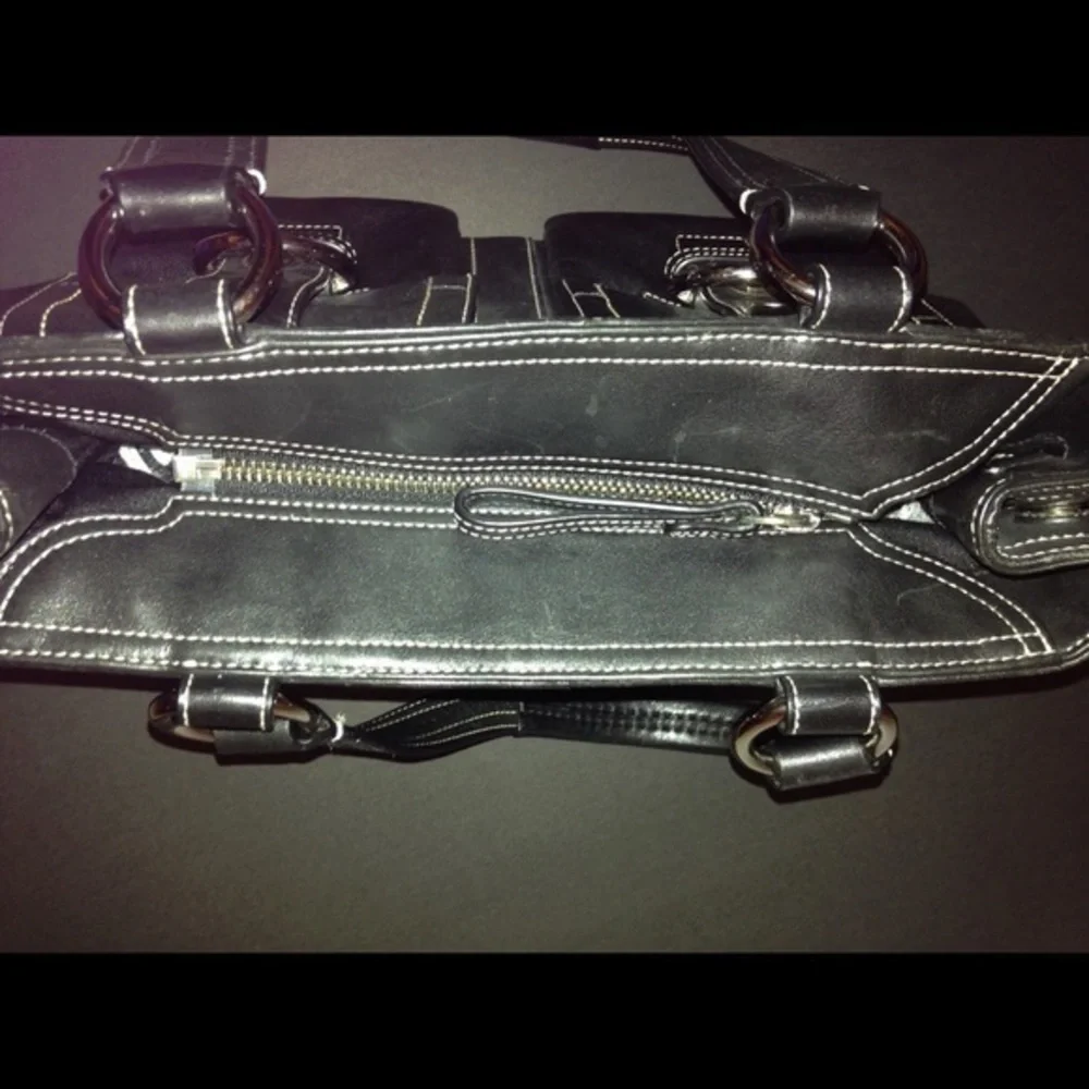 Coach rare black leather double pocket soho tote bag y2k vintage
